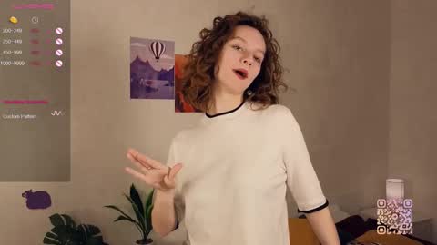 Mia  online show from September 2025 03:56:01 PM