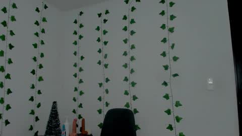 MIA online show from December 2025 10:18:02 PM