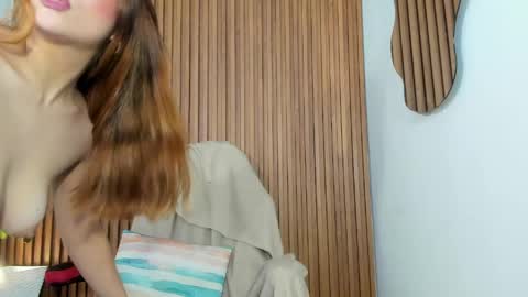 Mia online show from April 2026 02:34:01 AM