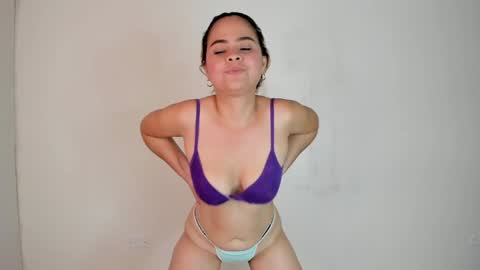 Mia online show from January 2025 02:21:02 AM