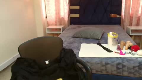 Snapshot of mia_holly__ chatting on October 2025 07:47:01 PM MIA HOLLY online show from October 2025 07:47:01 PM