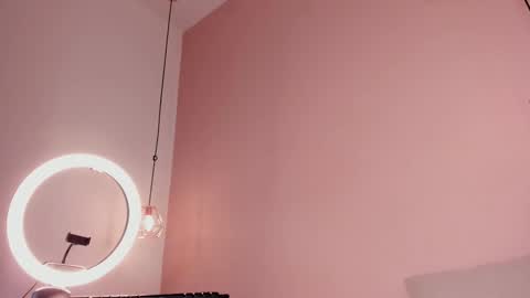  I am Mia  online show from February 2026 01:42:01 PM