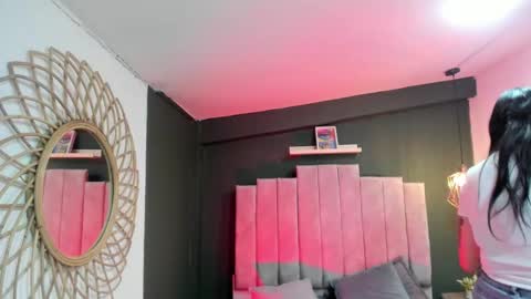 Val  online show from February 2026 07:56:02 PM