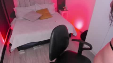 Val  online show from March 2026 08:15:02 PM