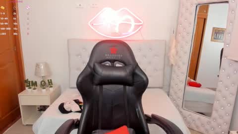    online show from January 2025 03:40:01 PM