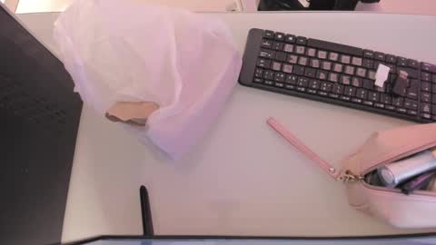    online show from September 2025 12:10:02 PM