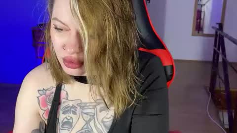 Snapshot of mia_kamp chatting on October 2025 11:41:02 AM Mia online show from October 2025 11:41:02 AM