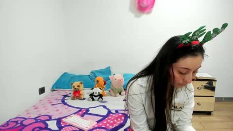 mia kaneee online show from December 2024 08:36:01 PM