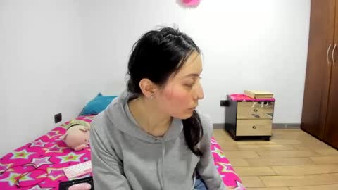 mia kaneee online show from January 2025 04:06:01 AM