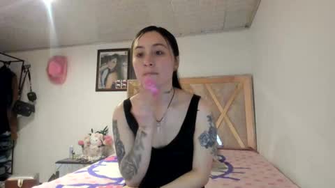 mia kaneee online show from September 2025 09:47:02 PM
