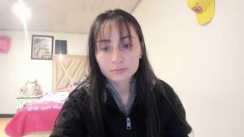 mia kaneee online show from October 2025 12:19:01 AM