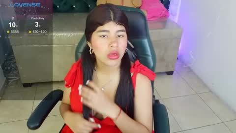 mia_kittie_m online show from May 2026 12:10:01 PM