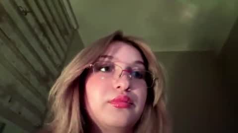 Snapshot of mia_livy chatting on June 2026 08:29:02 PM Miaaa online show from June 2026 08:29:02 PM