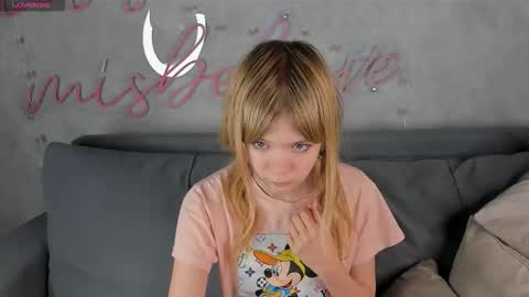 Minnie online show from October 2025 01:22:01 PM
