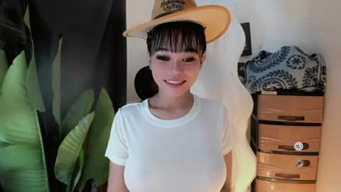 Snapshot of mia_lover9 chatting on July 2026 09:48:01 AM M I A online show from July 2026 09:48:01 AM