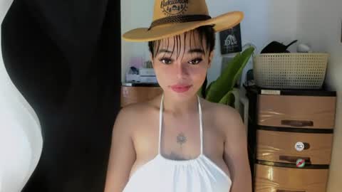 Snapshot of mia_lover9 chatting on July 2026 07:00:01 AM M I A online show from July 2026 07:00:01 AM