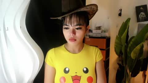 Snapshot of mia_lover9 chatting on July 2026 07:39:02 AM M I A online show from July 2026 07:39:02 AM