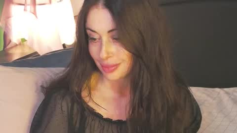 Snapshot of mia_lovi chatting on October 2025 08:52:01 PM mia_lovi online show from October 2025 08:52:01 PM