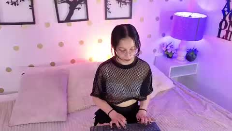 Snapshot of mia_luna0 chatting on June 2026 11:14:02 PM Mia online show from June 2026 11:14:02 PM