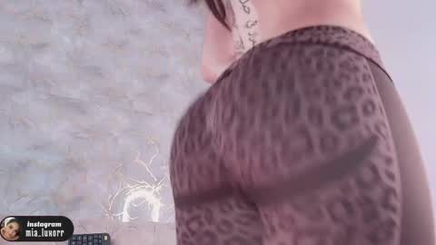 mia_luxor online show from April 2026 11:47:01 AM