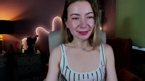Mia online show from October 2025 01:21:01 PM