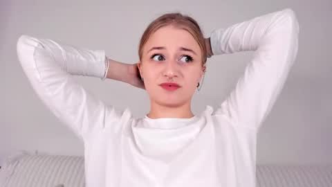 Mia here Appreciate your support online show from February 2026 07:21:01 PM