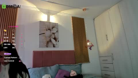 Mia Nevaeh - follow me online show from June 2026 08:11:02 PM