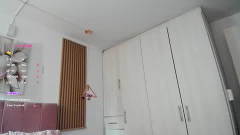 Mia Nevaeh - follow me online show from July 2026 07:49:02 PM