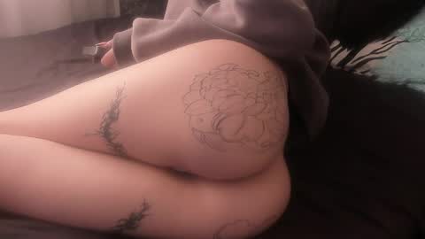 mia_nova00 online show from June 2026 04:40:01 PM