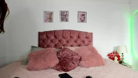 Snapshot of mia_nova5 chatting on June 2026 11:58:01 AM mia_nova5 online show from June 2026 11:58:01 AM