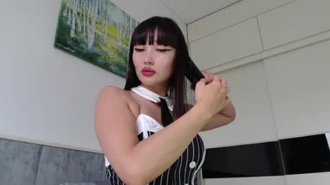 Snapshot of mia_rie chatting on July 2026 04:43:02 AM Mia Rie online show from July 2026 04:43:02 AM