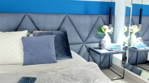 MIA  online show from October 2025 12:12:02 AM