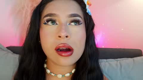 Snapshot of mia_roux1 chatting on May 2026 09:09:02 PM Mia online show from May 2026 09:09:02 PM