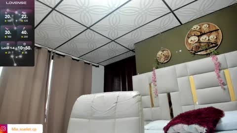 MIA HOT online show from April 2026 12:11:02 PM