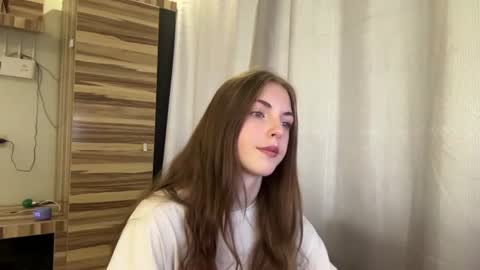 Mia online show from July 2026 06:19:02 AM