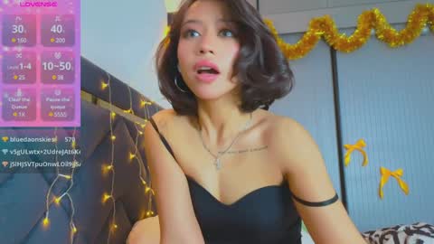 Snapshot of mia_sirenia chatting on January 2025 10:58:02 AM Mia online show from January 2025 10:58:02 AM