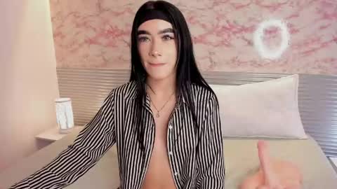 mia_velveet online show from May 2026 07:42:01 PM