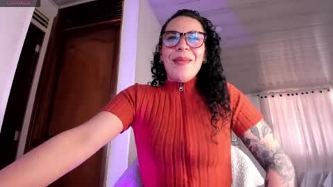 Snapshot of mia_velvet1 chatting on May 2026 12:54:02 PM MIA online show from May 2026 12:54:02 PM