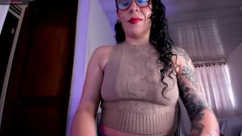 Snapshot of mia_velvet1 chatting on June 2026 02:08:02 PM MIA online show from June 2026 02:08:02 PM