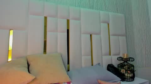 mia_vy online show from February 2026 07:12:02 PM