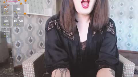 mia_wallase online show from November 2025 08:04:01 AM