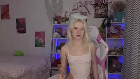 Snapshot of mia_waterlily chatting on July 2026 03:17:02 AM Mia online show from July 2026 03:17:02 AM