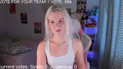Snapshot of mia_waterlily chatting on July 2026 03:32:01 AM Mia online show from July 2026 03:32:01 AM