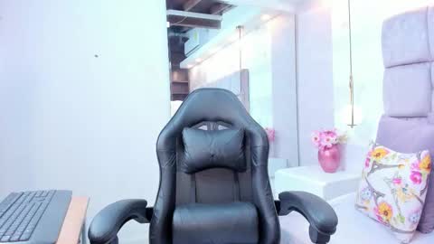 miaa_diamondd online show from March 2026 10:38:01 PM