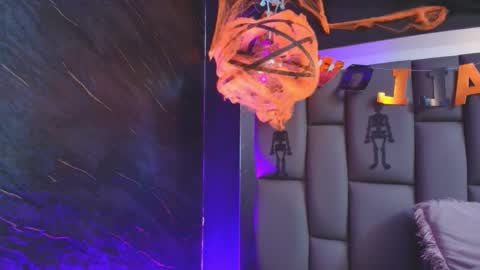 Snapshot of miaabrown__ chatting on October 2025 12:06:01 PM Mia online show from October 2025 12:06:01 PM