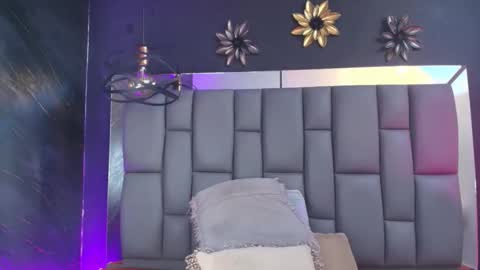 Snapshot of miaabrown__ chatting on November 2025 12:05:02 PM Mia online show from November 2025 12:05:02 PM