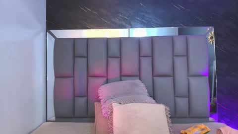 Snapshot of miaabrown__ chatting on November 2025 12:04:01 PM Mia online show from November 2025 12:04:01 PM