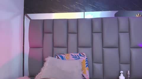 Snapshot of miaabrown__ chatting on November 2025 12:05:02 PM Mia online show from November 2025 12:05:02 PM