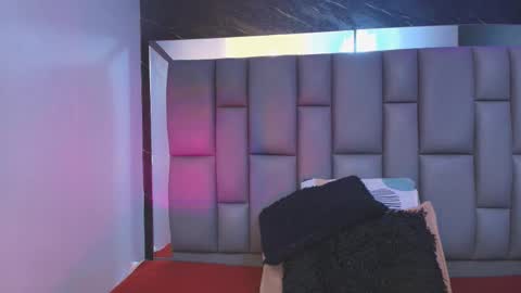 Snapshot of miaabrown__ chatting on November 2025 12:04:02 PM Mia online show from November 2025 12:04:02 PM