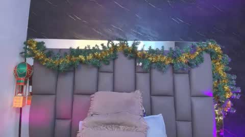 Snapshot of miaabrown__ chatting on December 2025 12:10:01 PM Mia online show from December 2025 12:10:01 PM